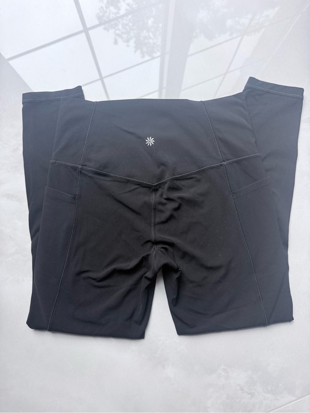 $109 SALUTATION STASH HIGH RISE 7|8
LEGGING black small - Picture 5 of 5